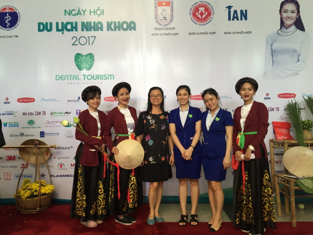 Nha khoa Lan Anh tham dự Ngày hội Du lịch Nha khoa 2017