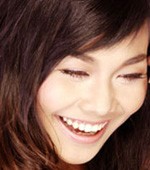 tẩy trắng - làm trắng răng tay trang - lam trang rang