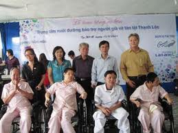 Tham nguoi khuyet tat