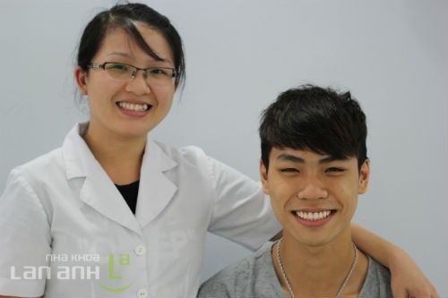 Bênh nhân và bác sĩ chỉnh nha benh nhan va bac si chinh nha