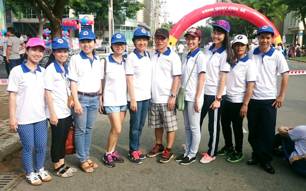 thanh vien nha khoa lan anh tham du ngay le y nghia. tag: nha khoa uy tín tphcm