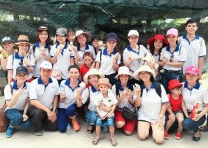 doi ngu nha khoa tham gia hoat dong ngay gio to hung vuong