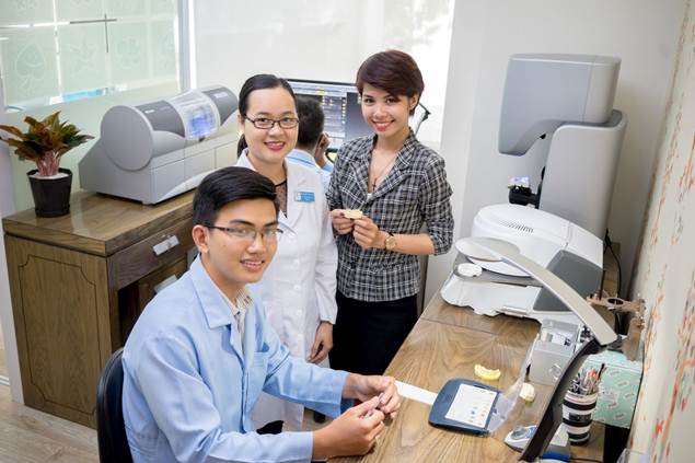 rang-toan-su-cerec-tai-nha-khoa-lan-anh